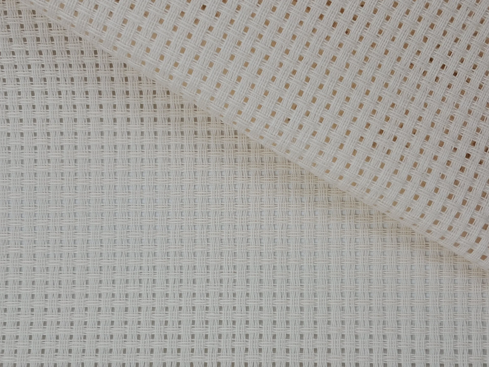 Aida Herta 6 Count 264 Ivory