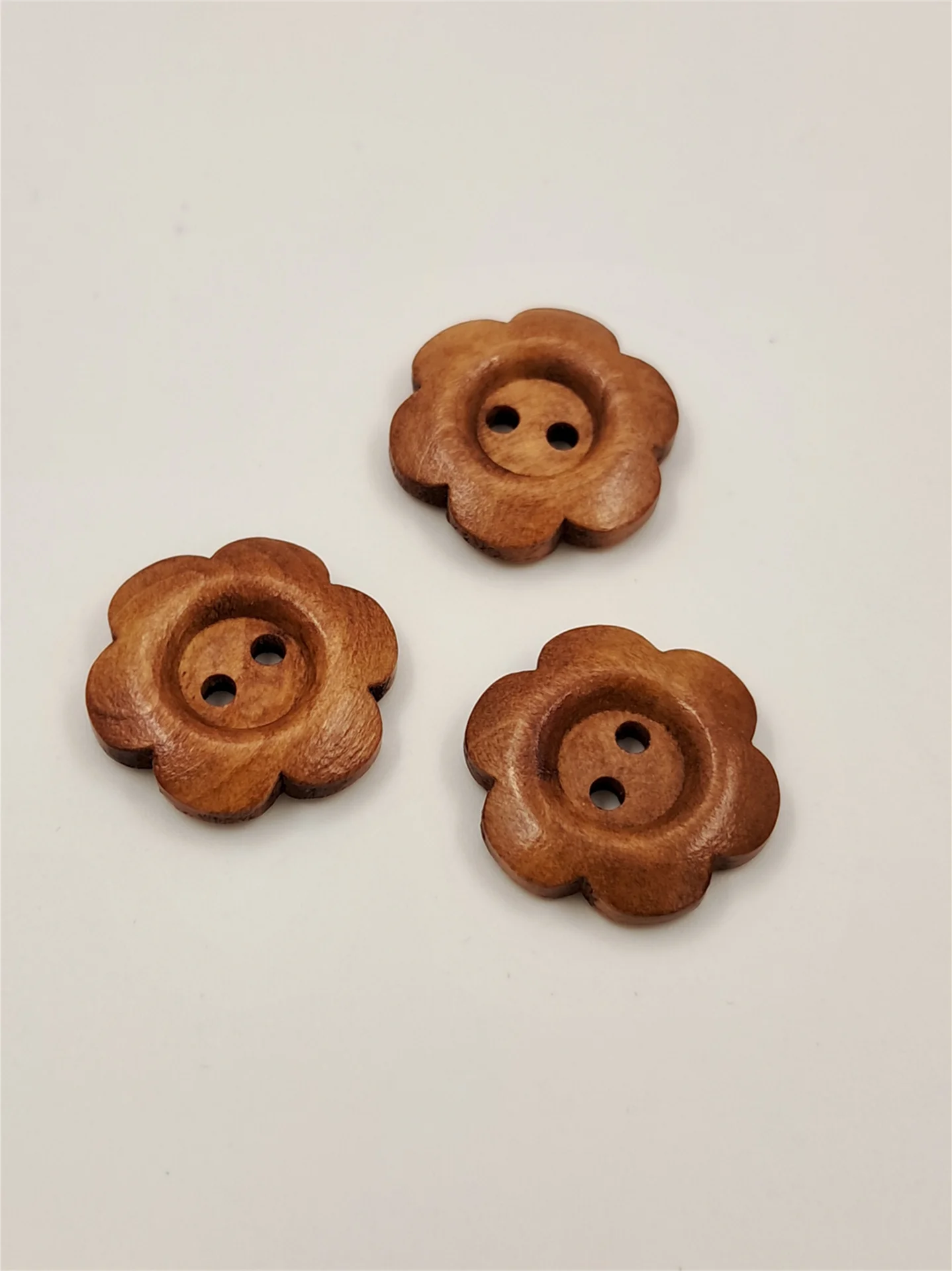 Button 21BR20 Brown Flower 20mm