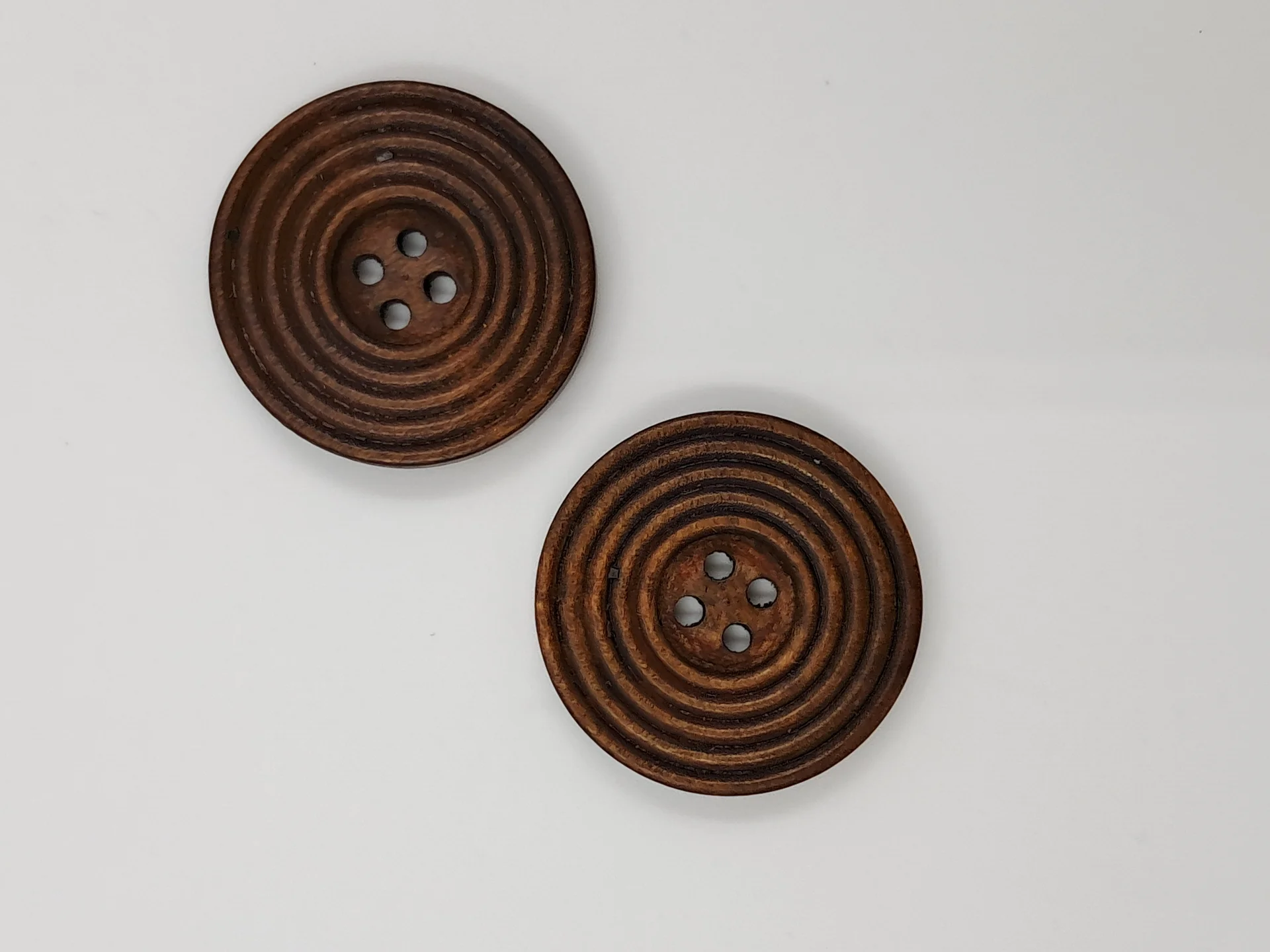 Button 25DB30 Dark Brown Circular 30mm