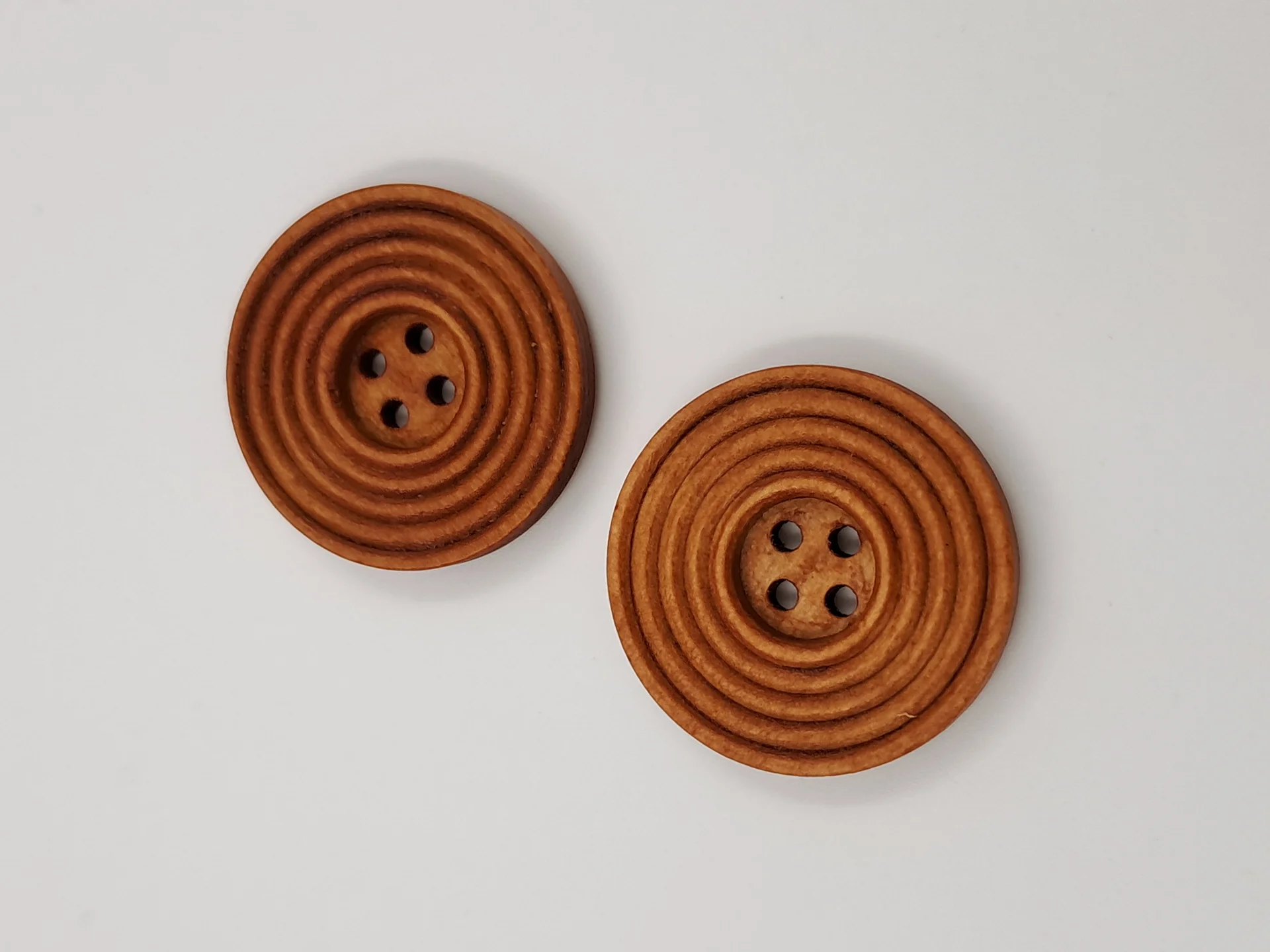 Button 25LB30 Light Brown Circular 30mm