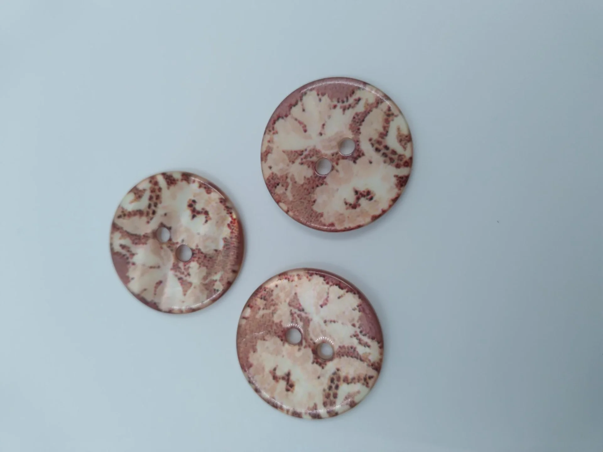 Button 265t3 32 Shell Floral
