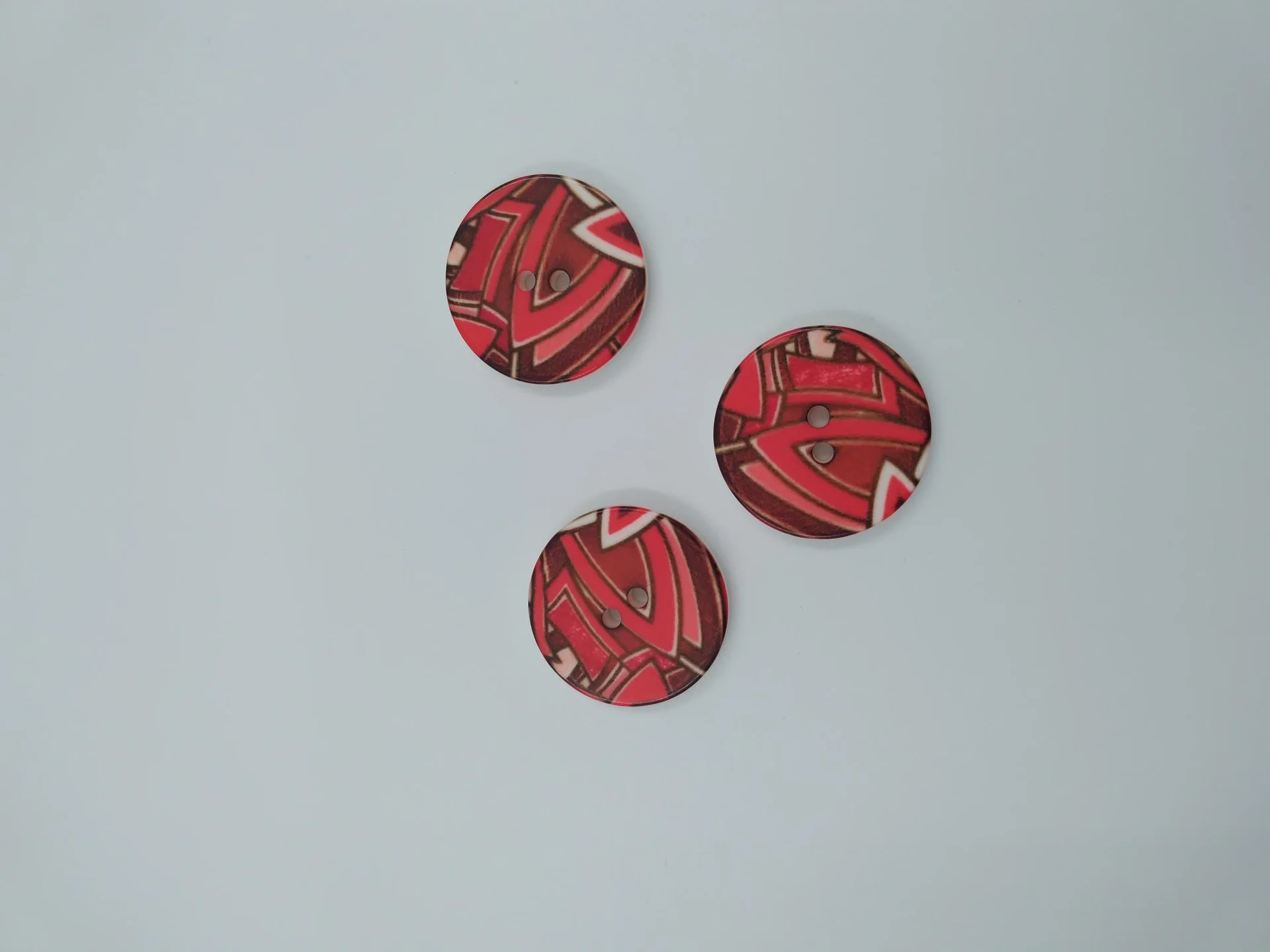 Button IA 27565 36 Reds Modern