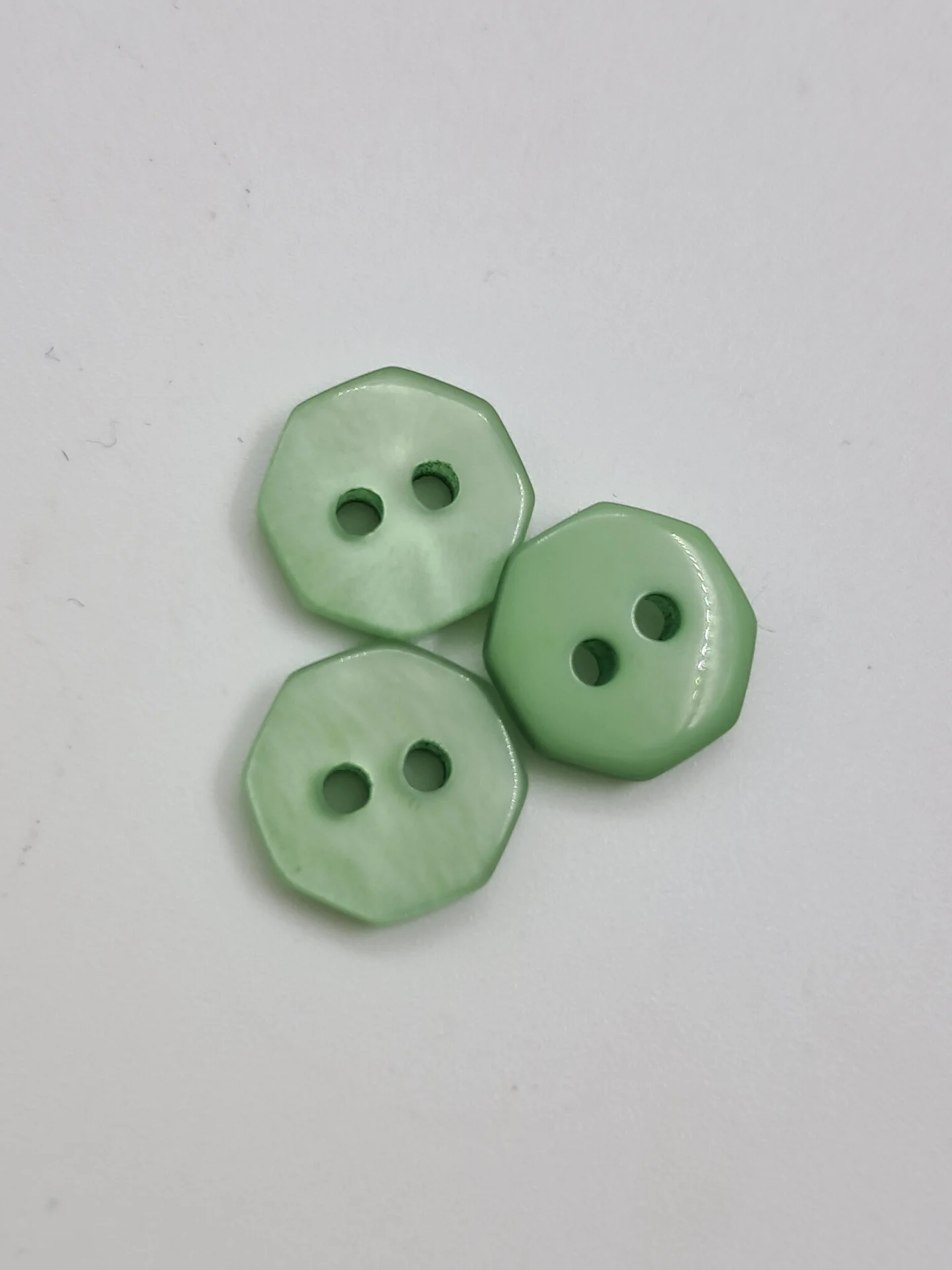Button Octagon 10mm Light Green