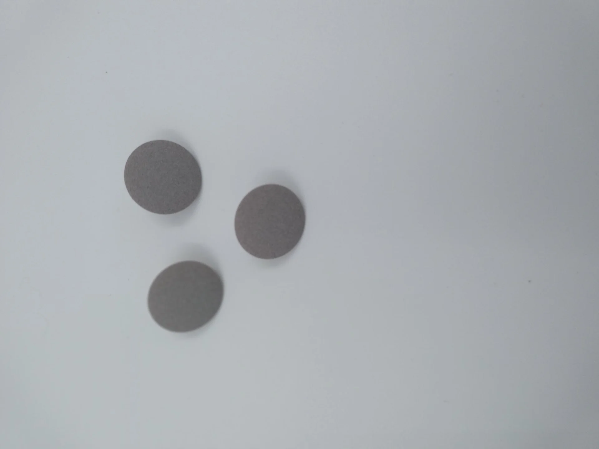 Button SA 2054 24 Stone Shank