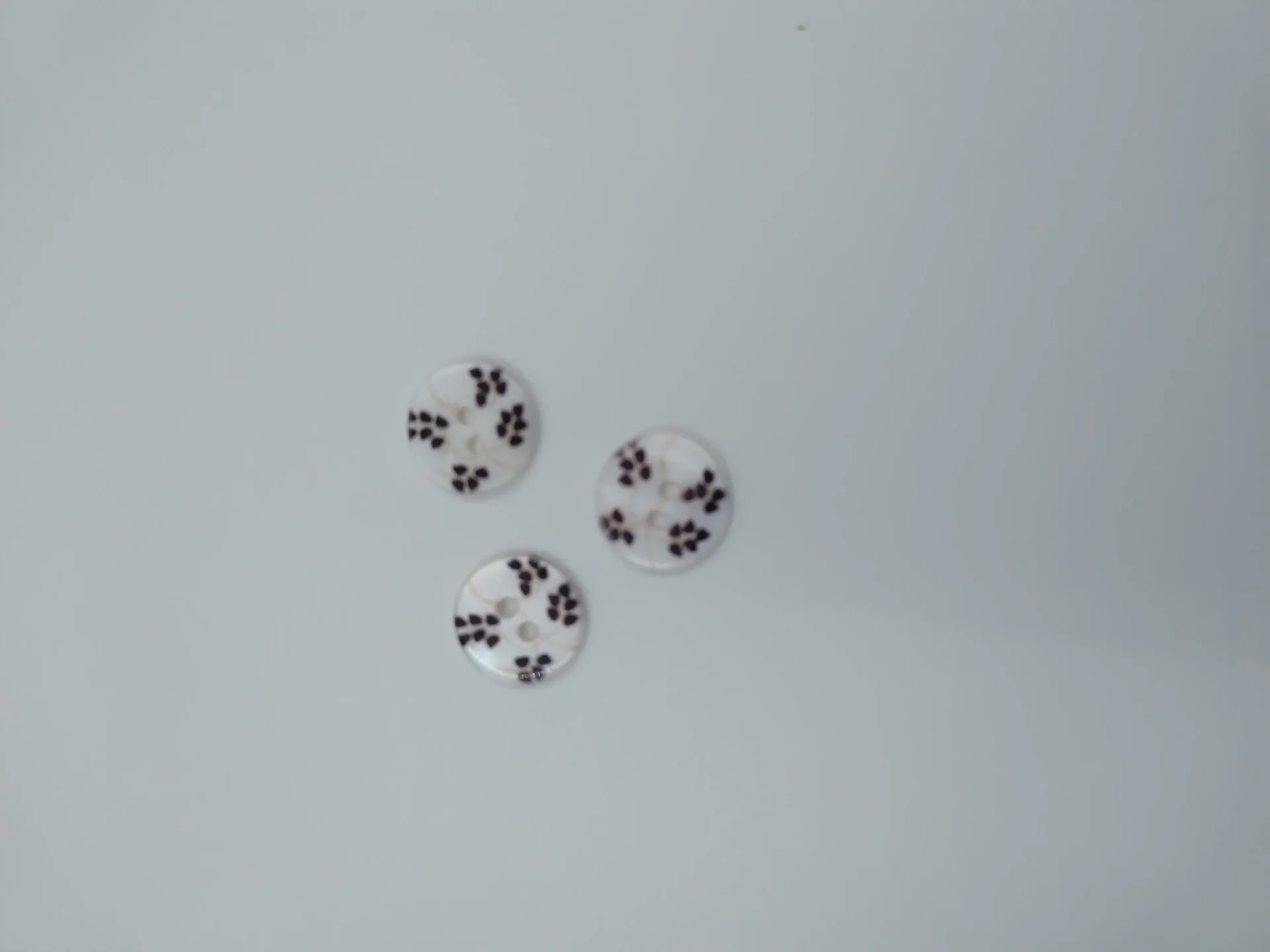 Button SA 26728 20 Shell Blk Dots