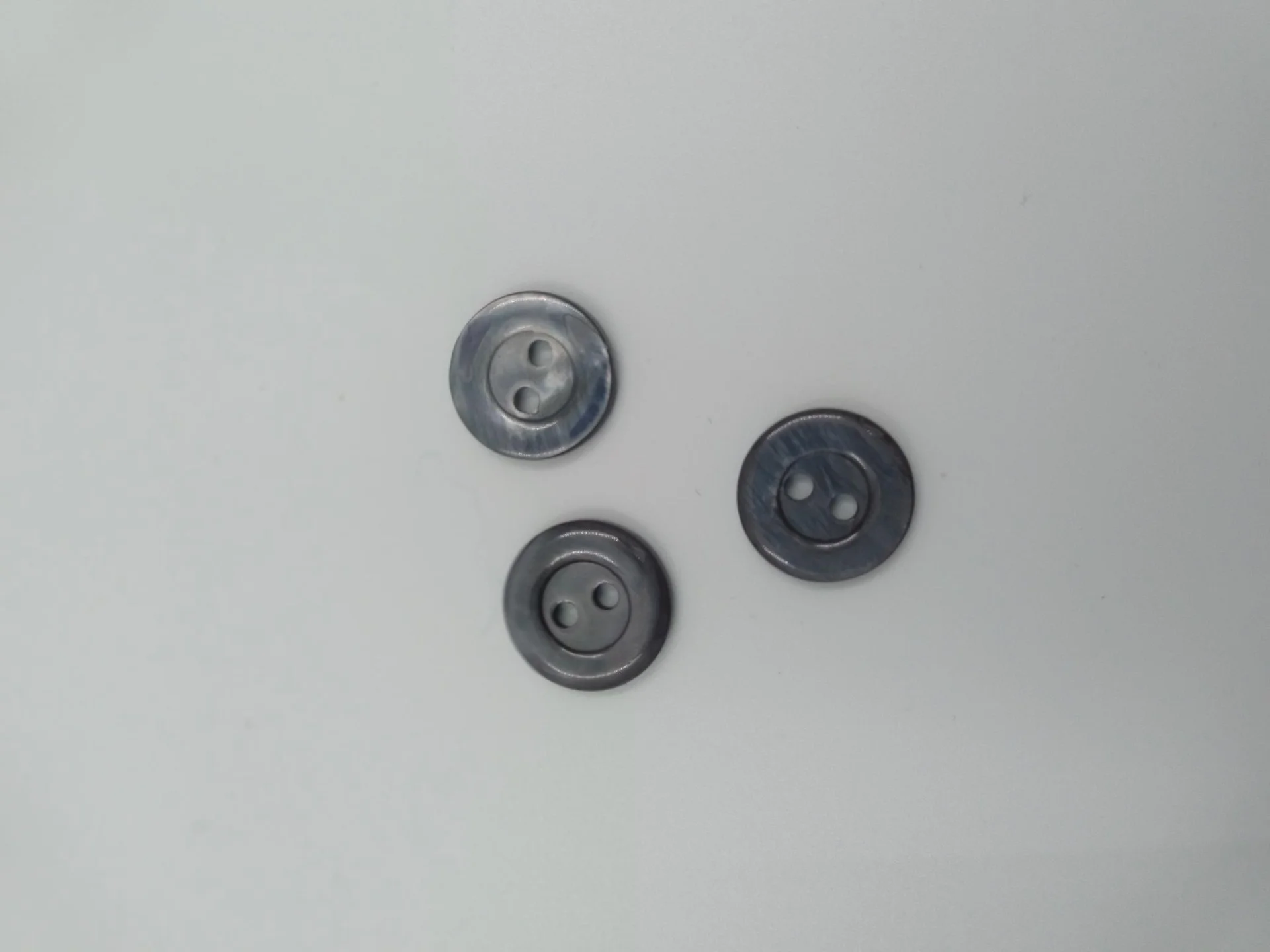 Button T2286 L24 Smoke 2hole
