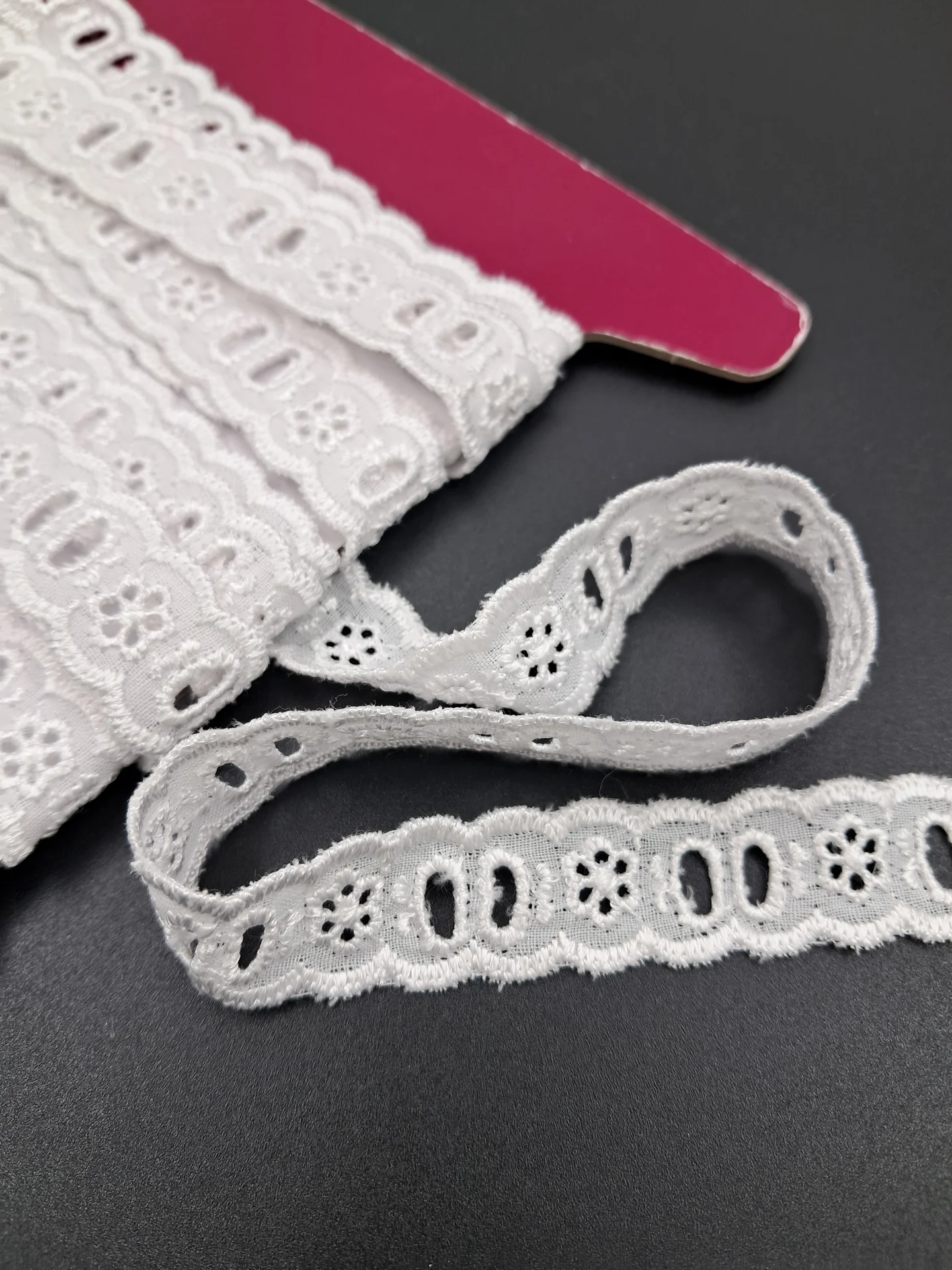Cambric Eyelet Lace White 10223