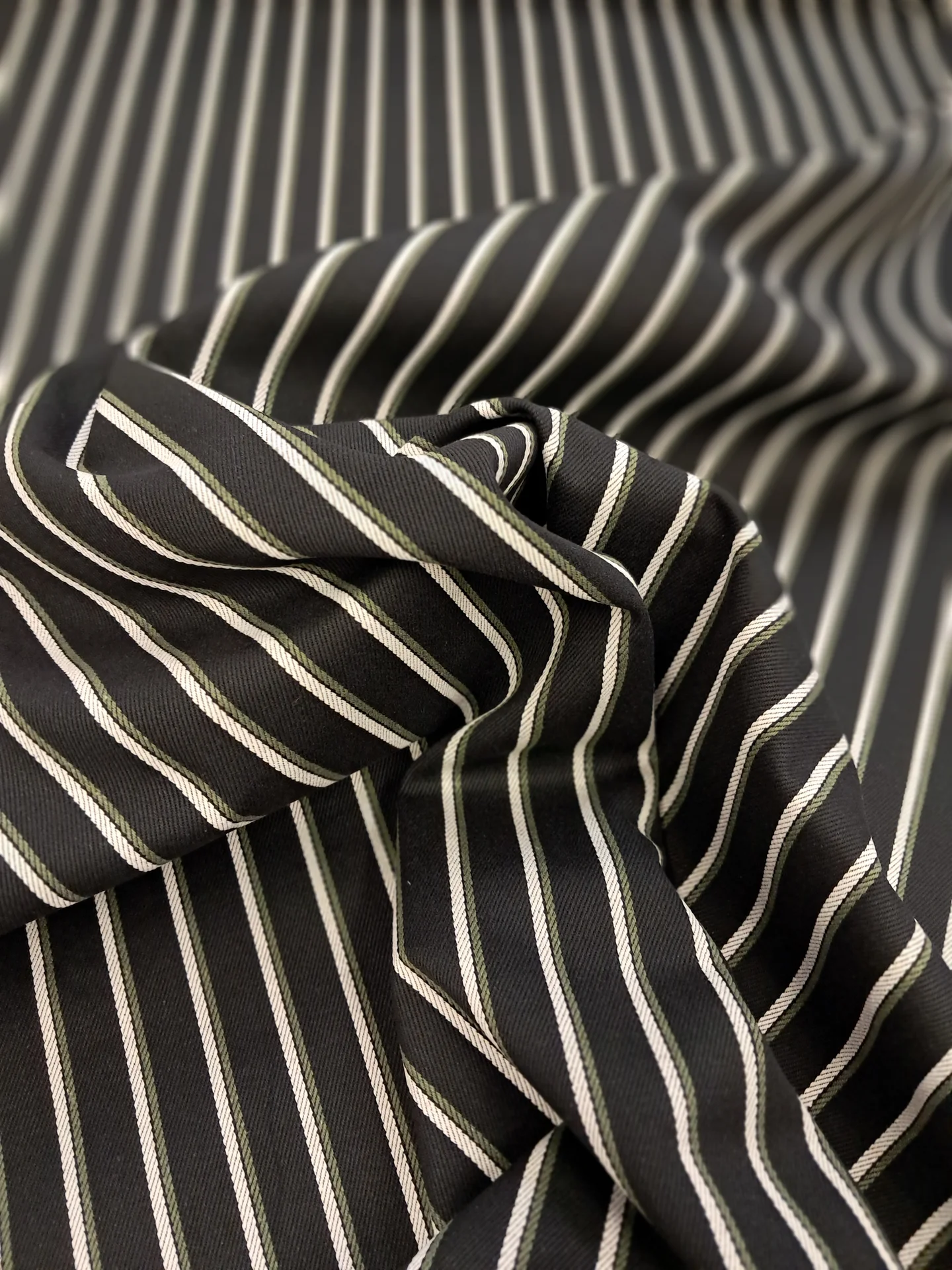 Fabric CYCLONE Black