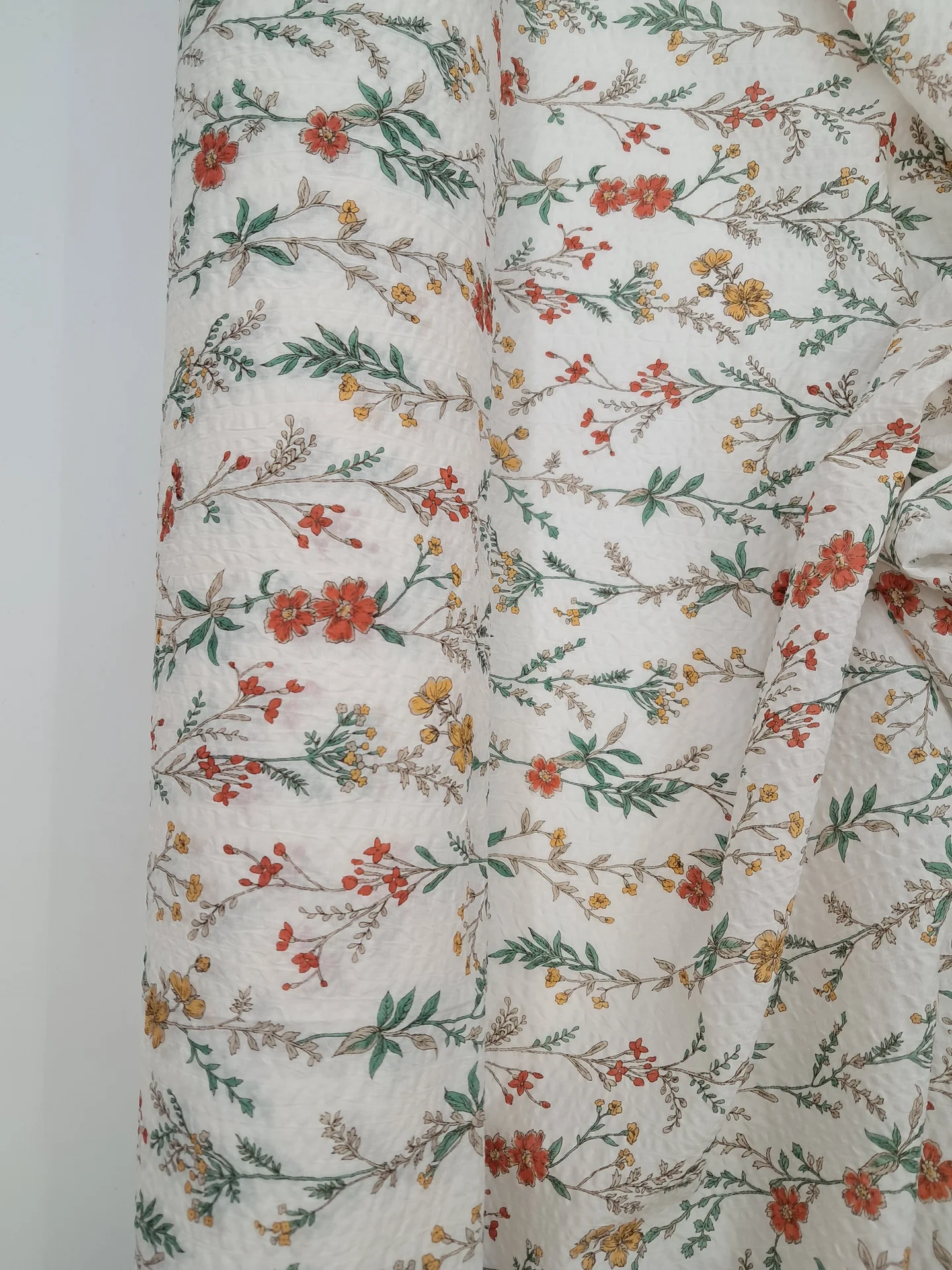 Fabric White Seersucker Print
