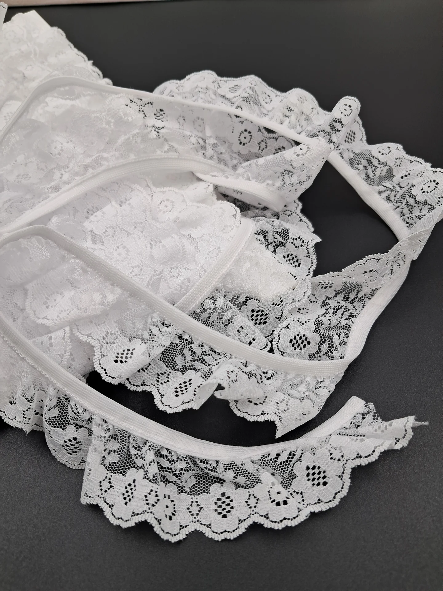 Lace Nylon 38mm White Frilled