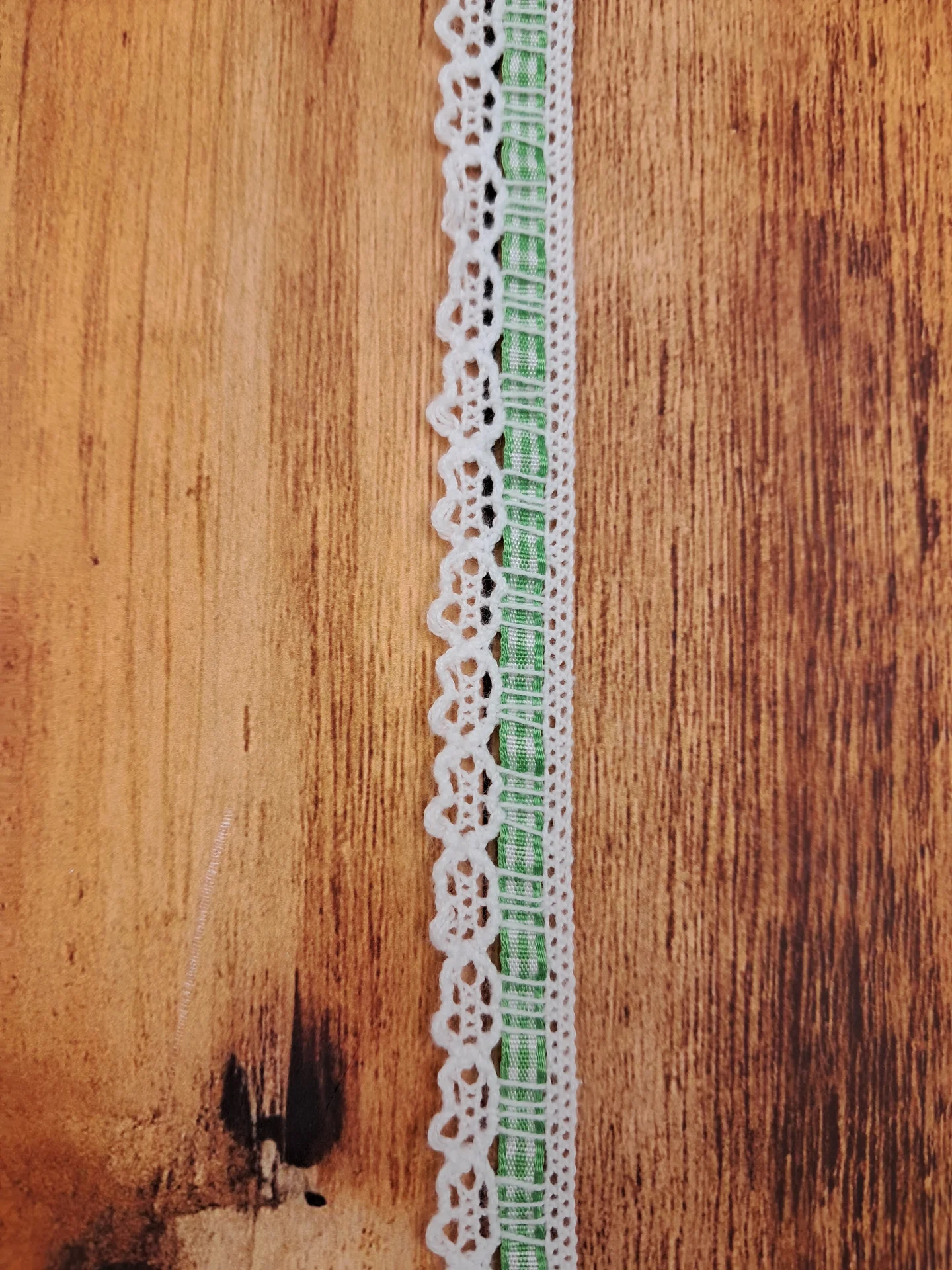 Lace White Cluny Green Gingham