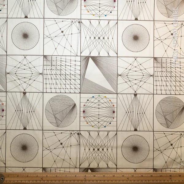 Shapes Spirographs In Tiles Brown