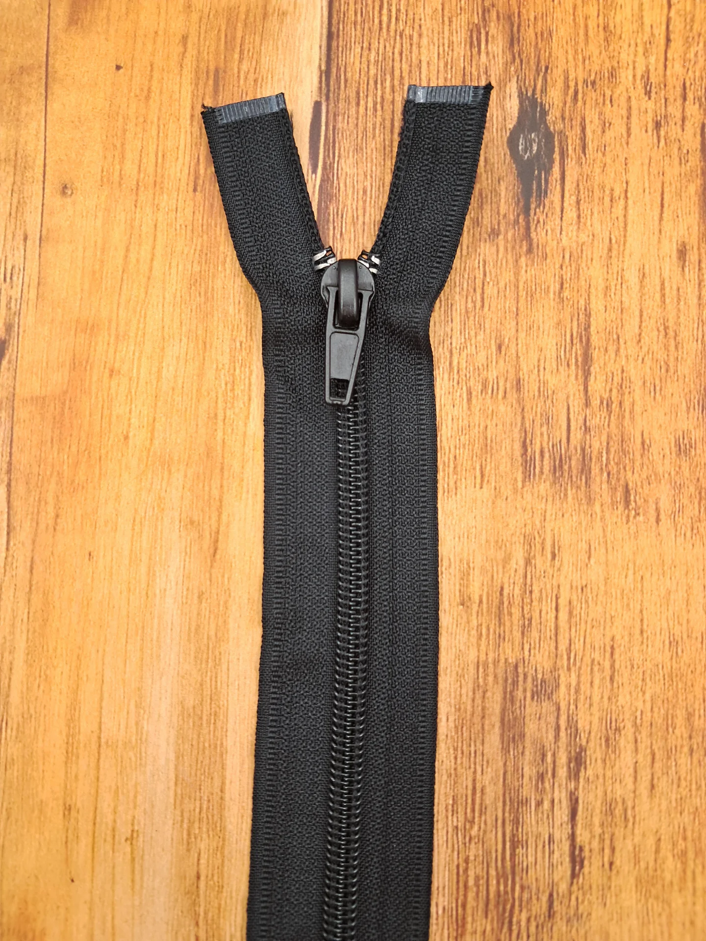 Zip 5 Coil Open End Black 18cm